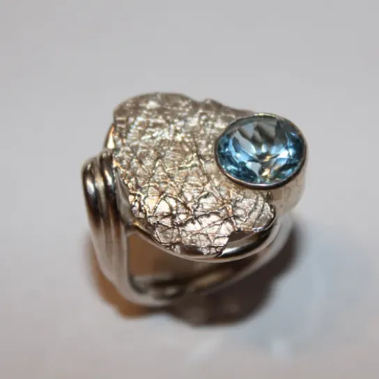 Ring mit Blautopas